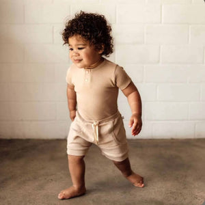 Pebble Organic Bodysuit Snuggle Hunny 