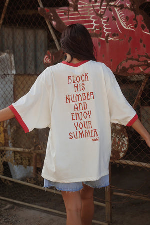 The Very Oversized Cowgirl Outlaw Tee - White Sabbi 